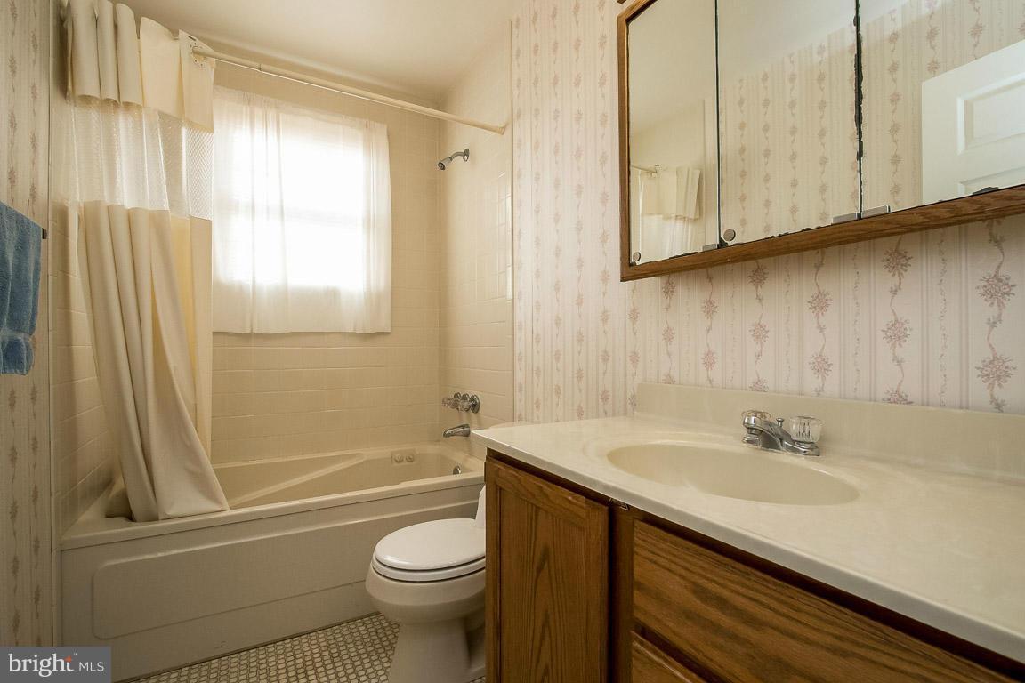 734 Farmington Road West Accokeek, MD 20607 - Photo 5 of 27