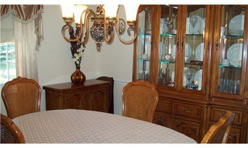 9810 Bellcrest Road Pittsburgh, PA 15237 - Photo 3 of 11