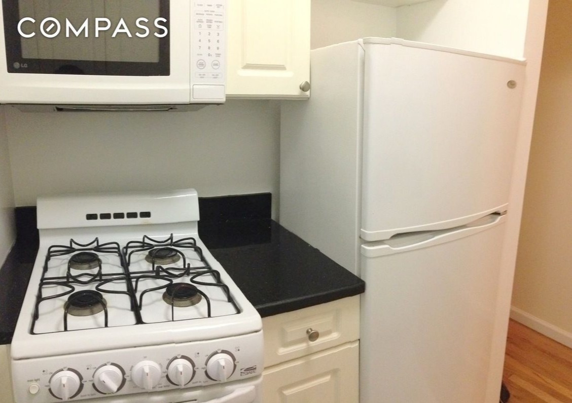 856 8th Avenue, Unit 3A Manhattan, NY 10019 - Photo 4 of 6