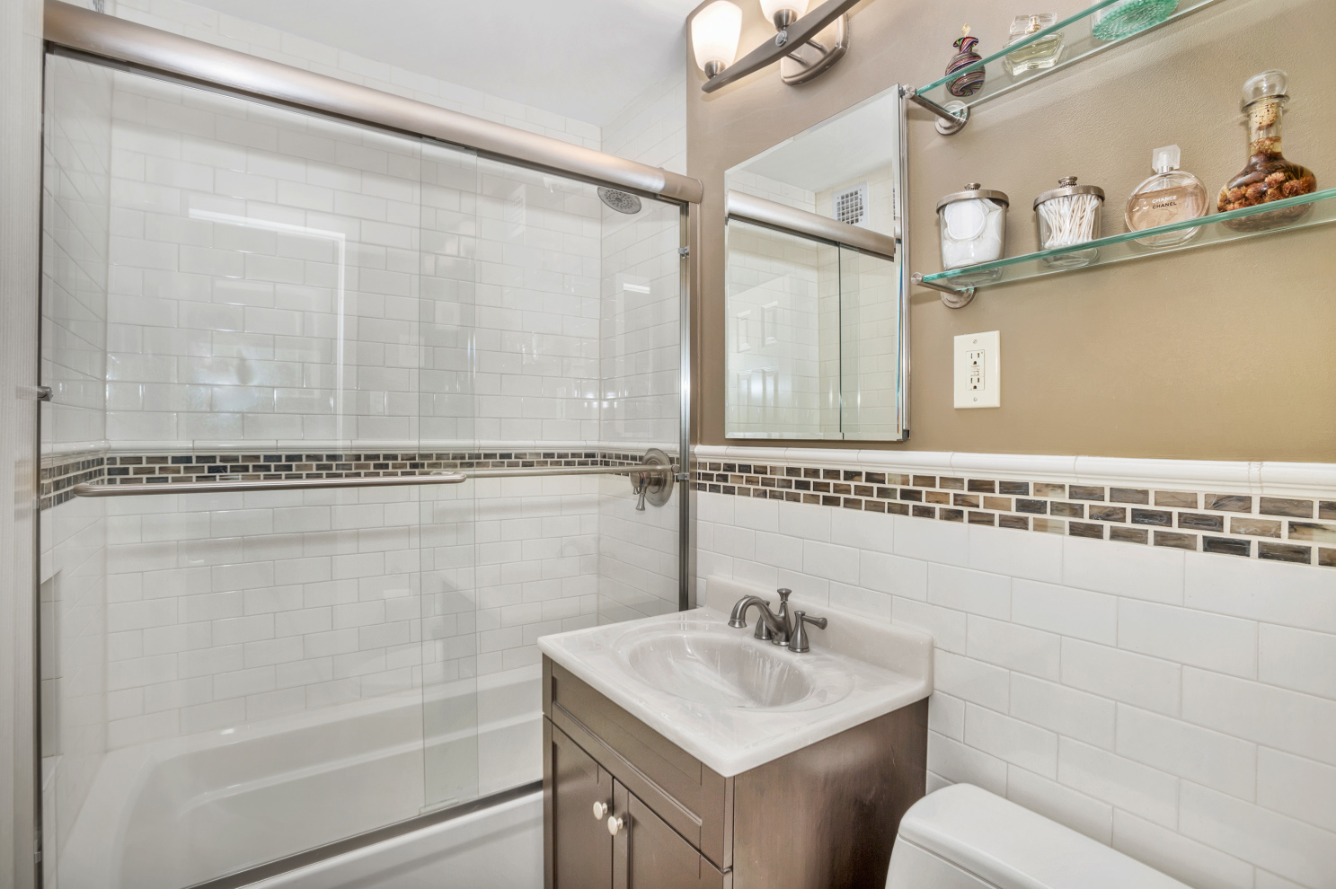 201 East 21st Street, Unit 6A Manhattan, NY 10010 - Photo 6 of 8