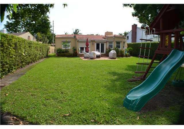 111 Southwest 30th Road Miami, FL 33129 - Photo 17 of 19