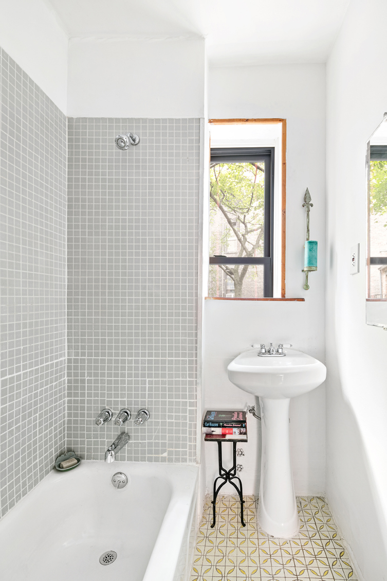 715 Washington Street, Unit 4 Manhattan, NY 10014 - Photo 6 of 9