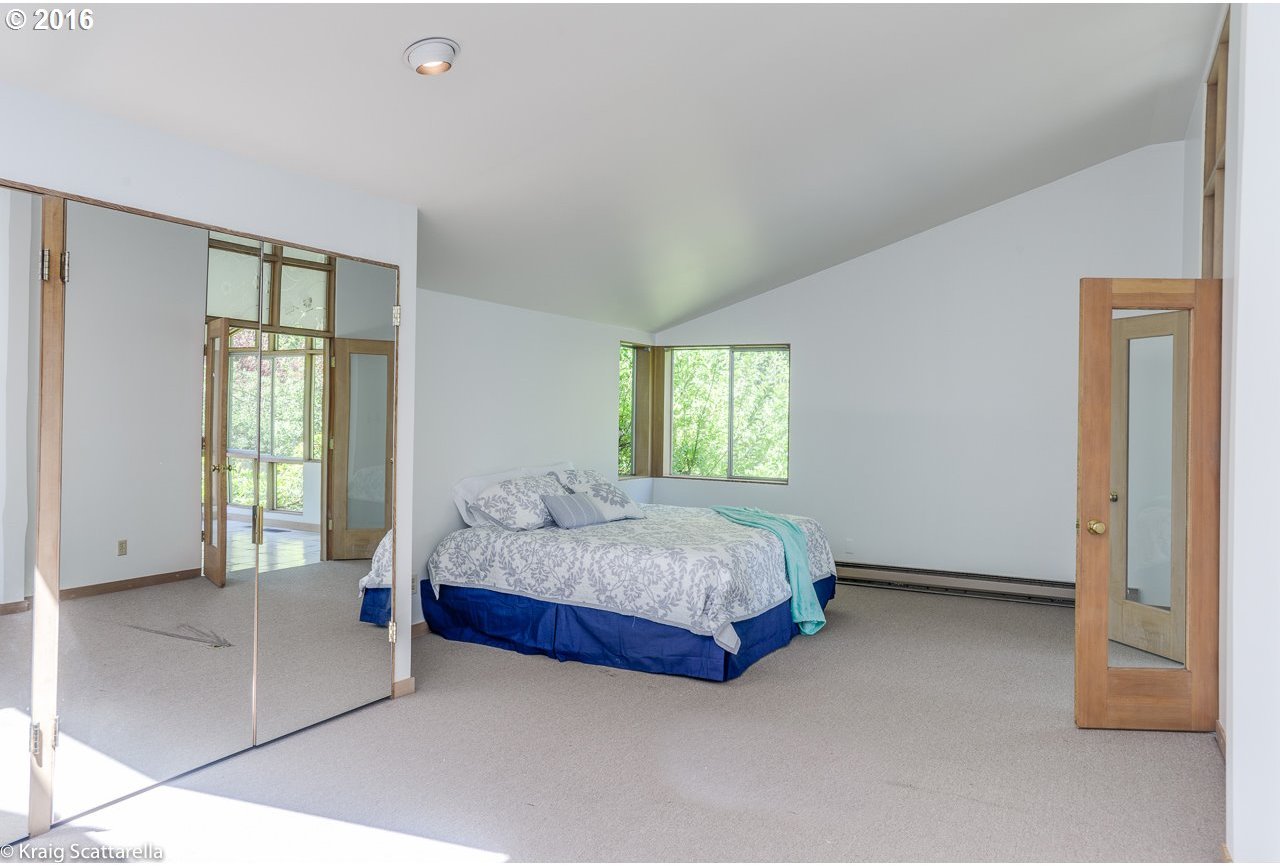 6216 Southwest Hamilton Street Portland, OR 97221 - Photo 15 of 32 Gallery Image 15