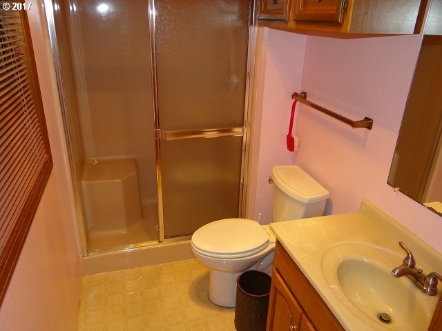 700 Evergreen Loop Reedsport, OR 97467 - Photo 21 of 32 Gallery Image 21