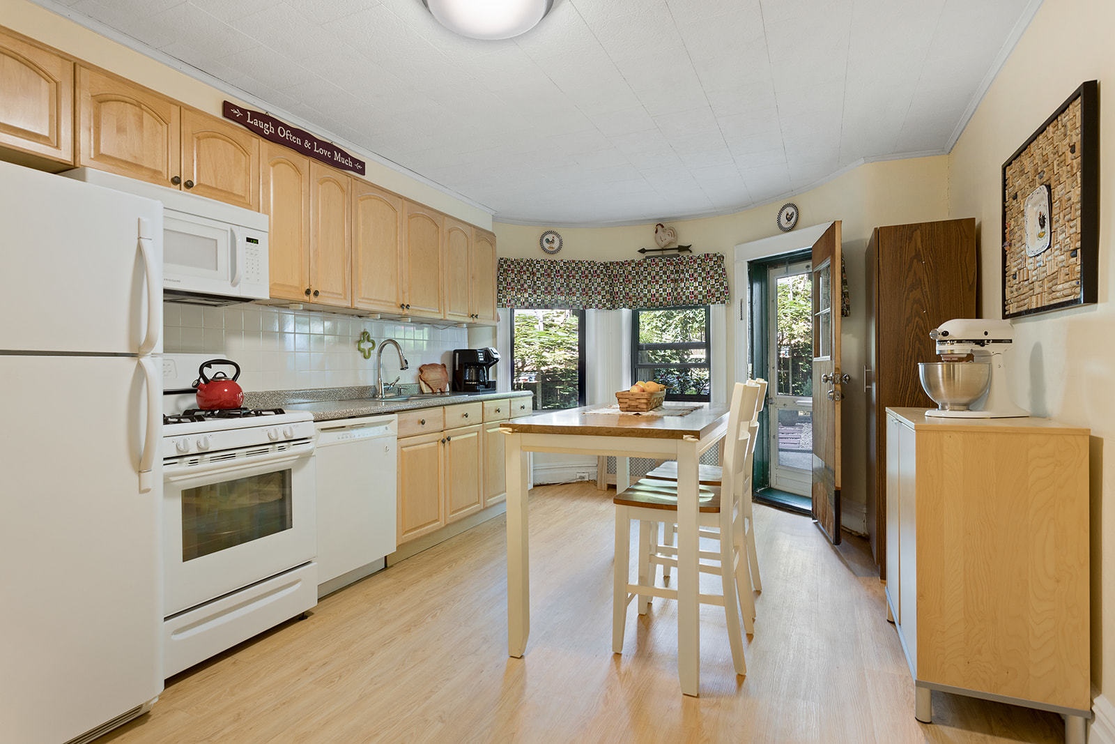 60-65 68th Road Queens, NY 11385 - Photo 20 of 27