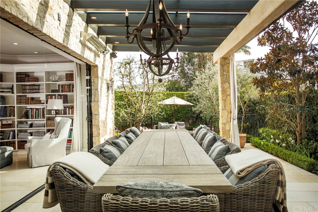 132 Emerald Bay Laguna Beach, CA 92651 - Photo 2 of 11