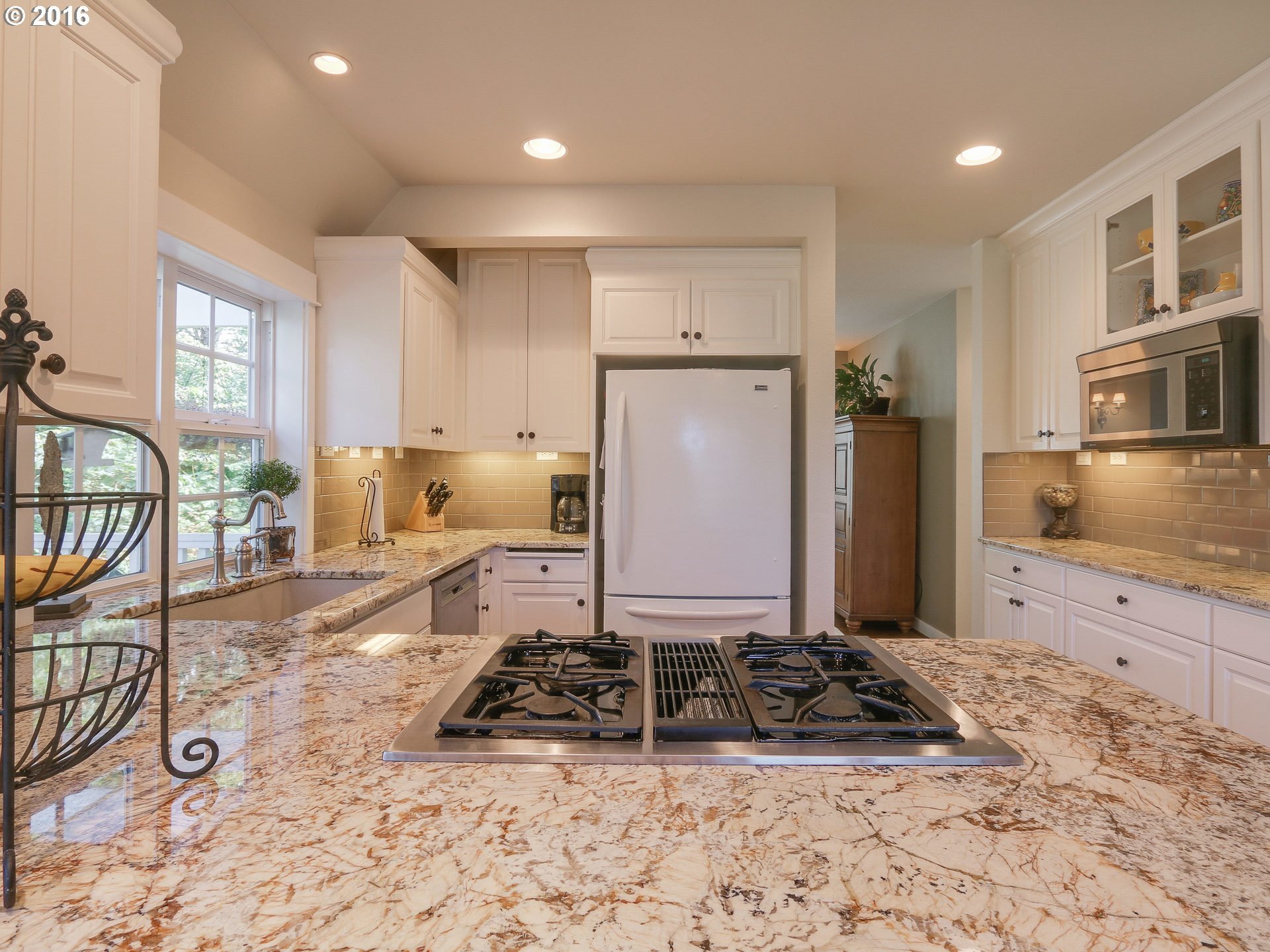 2309 Northwest Edgewood Place, Unit 31 Portland, OR 97229 - Photo 11 of 32