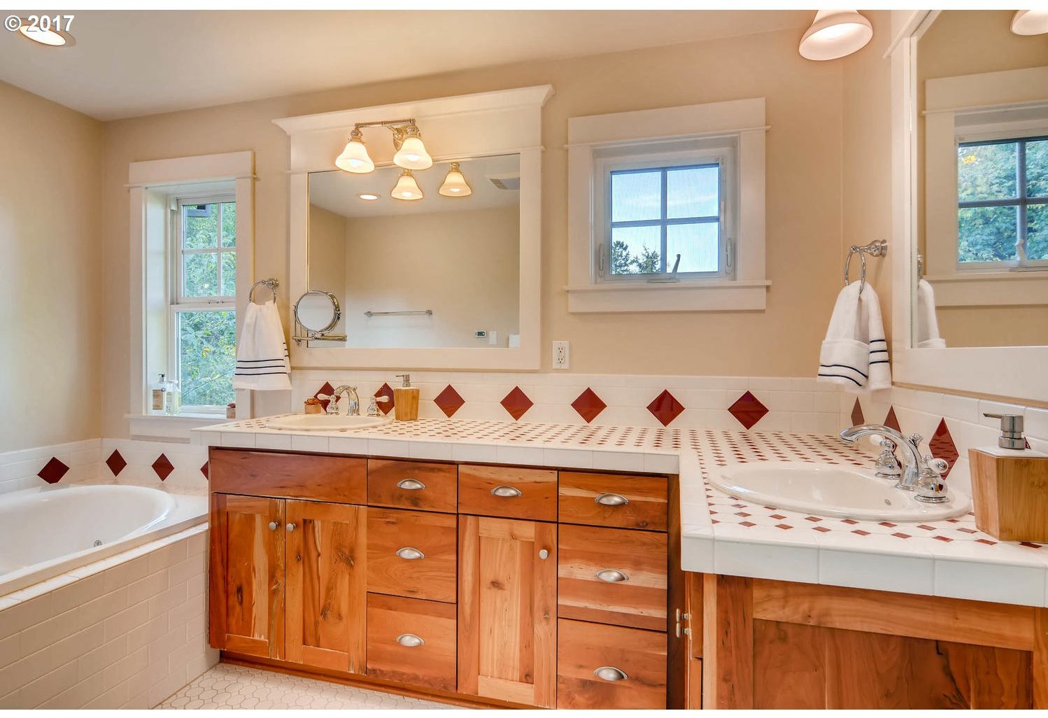4325 Southwest Primrose Street Portland, OR 97219 - Photo 19 of 32 Gallery Image 19