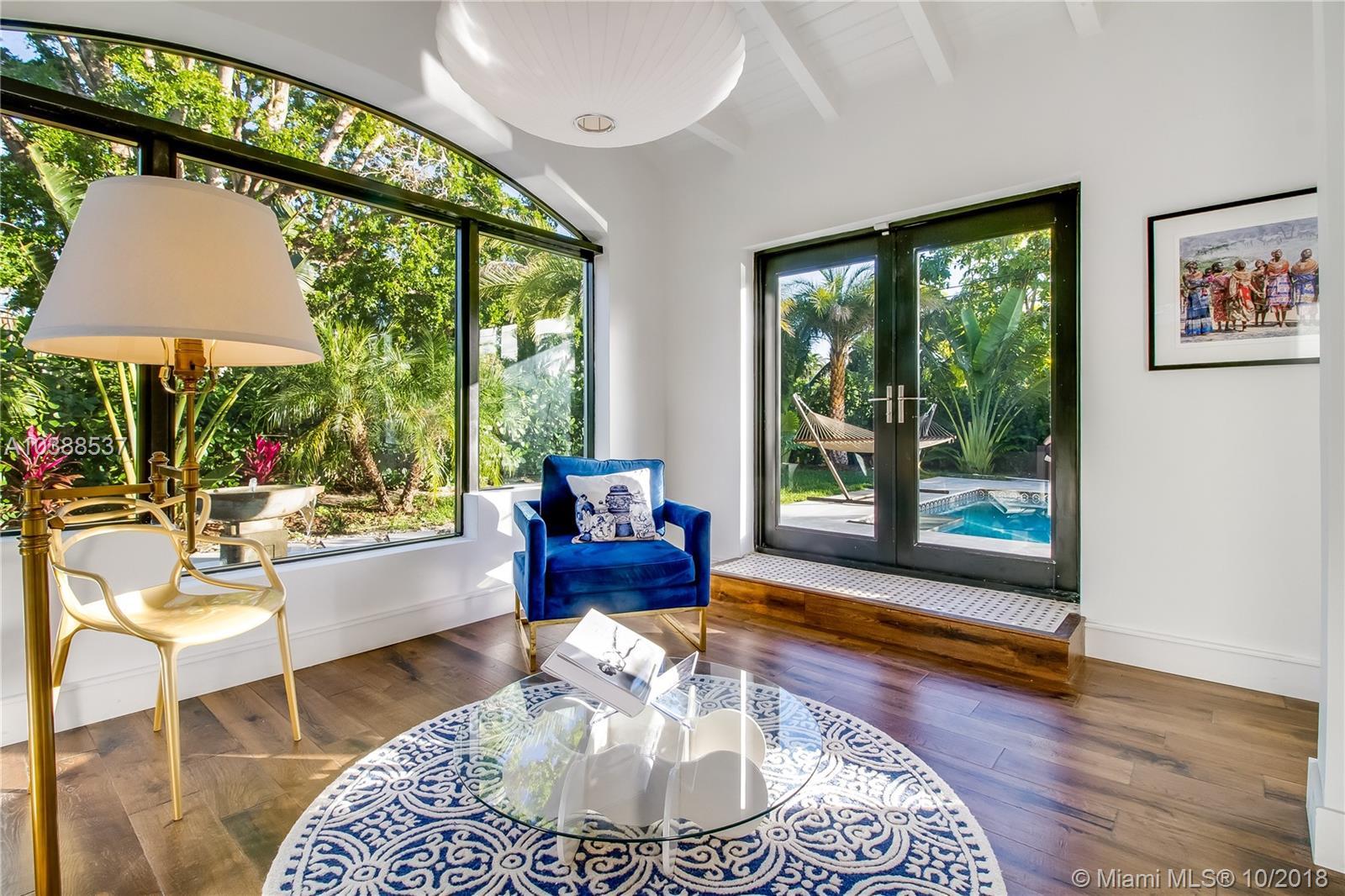 5400 Pine Tree Drive Miami Beach, FL 33140 - Photo 4 of 25