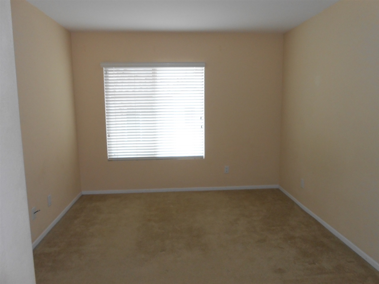 552 Almond Road San Marcos, CA 92078 - Photo 11 of 25 Master bedroom