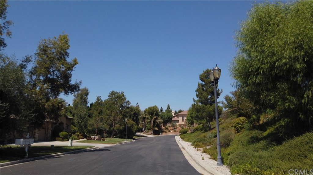 7455 Misty View Place Riverside, CA 92506 - Photo 5 of 55