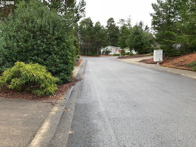 402 Sherwood Loop Florence, OR 97439 - Photo 27 of 32