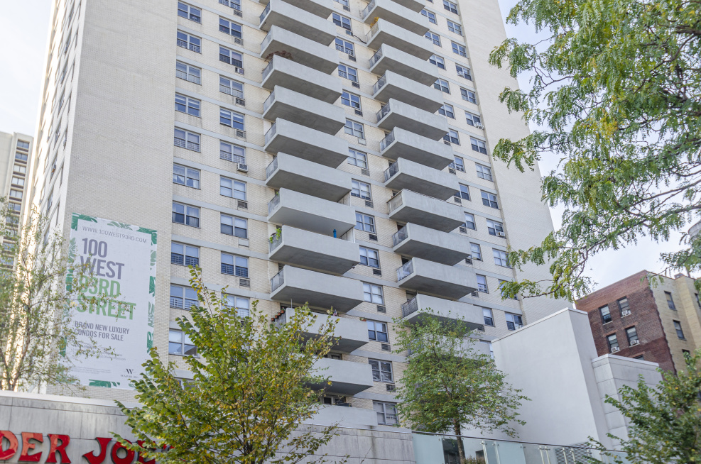100 West 100 W 93rd St, Manhattan, NY 10025 - Photo 2 of 3