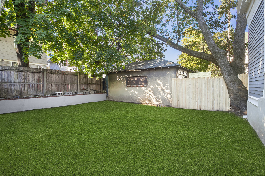 334 E 17th St, Brooklyn, NY 11226 - Photo 4 of 4