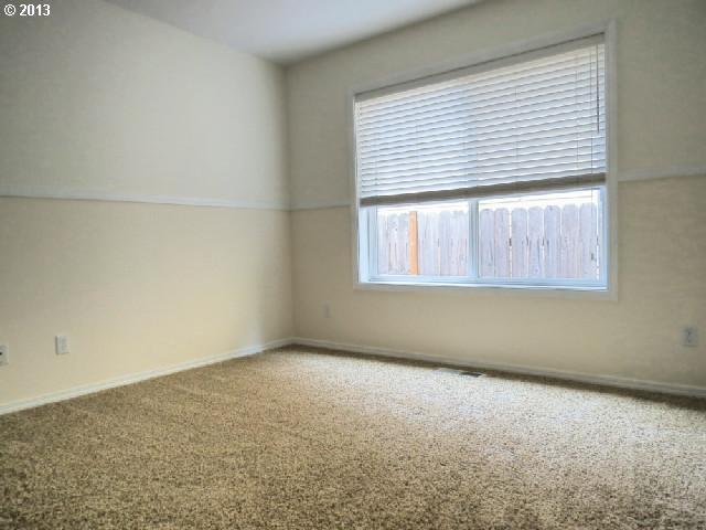 1207 Keystone Loop Northeast Keizer, OR 97303 - Photo 11 of 16 Gallery Image 11