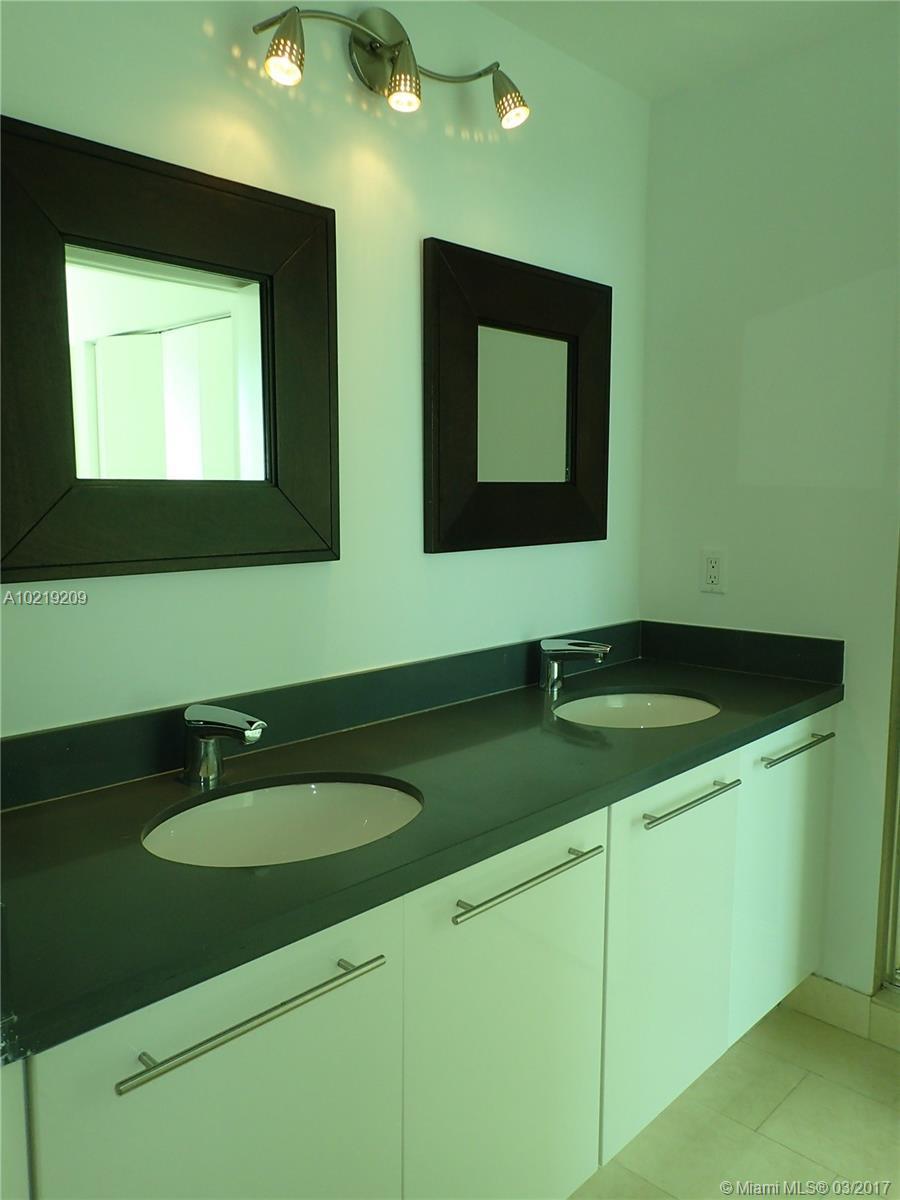 90 Southwest 3rd Street, Unit 4305 Miami, FL 33130 - Photo 10 of 26