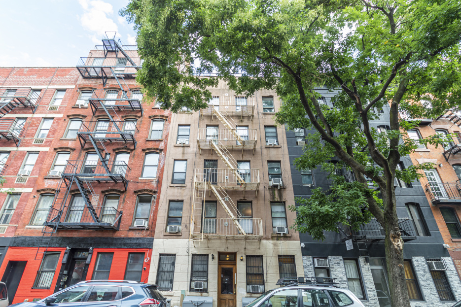 517 E 5th St, Manhattan, NY 10009 - Photo 1 of 1