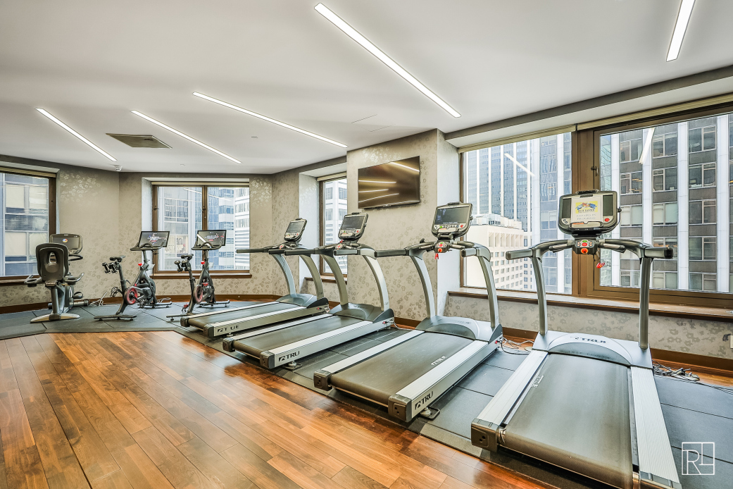 75 Wall Street, Unit 32J Manhattan, NY 10005 - Photo 27 of 35