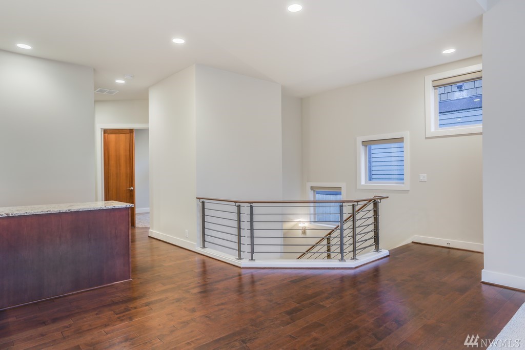 1110 North 41st Place Renton, WA 98056 - Photo 12 of 40 Gallery Image 12