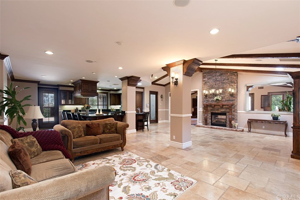 1640 Hillside Avenue Norco, CA 92860 - Photo 30 of 75 Family room area