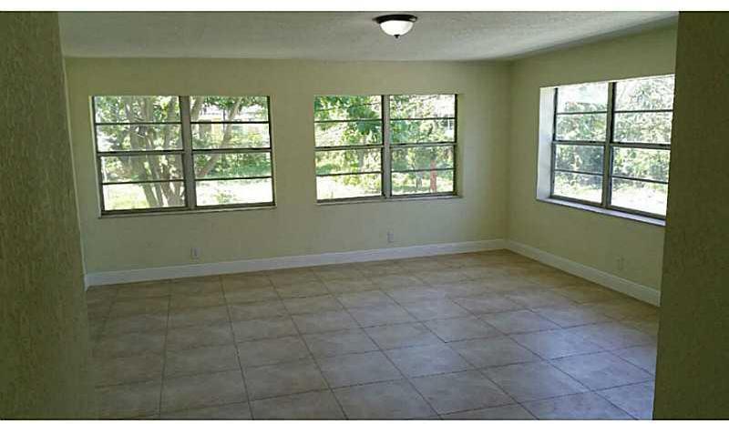 245 Northwest 117th Street Miami, FL 33168 - Photo 10 of 17