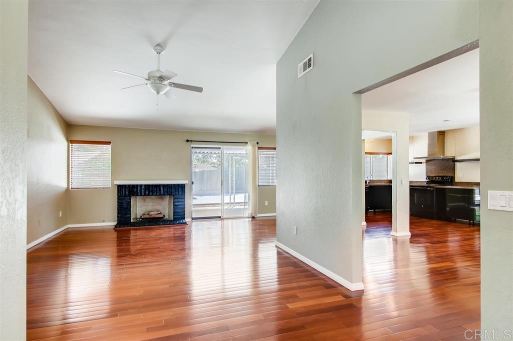 3101 Segovia Way Carlsbad, CA 92009 - Photo 4 of 14