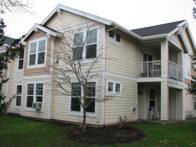 7173 Southwest Manor Way, Unit B Beaverton, OR 97078 - Photo 1 of 13