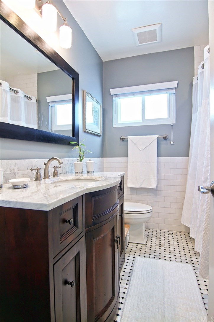 905 North Valley Drive Manhattan Beach, CA 90266 - Photo 8 of 18