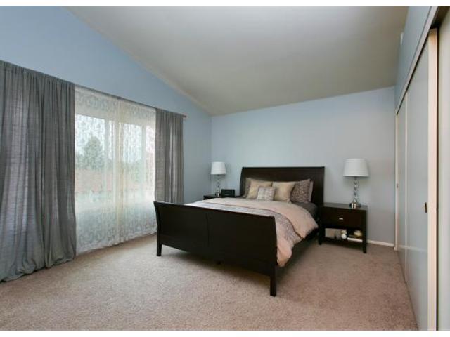 1516 Promontory Ridge Way Vista, CA 92081 - Photo 14 of 25 Large and spacious master retreat with ensuite to give you all the privacy you desire.