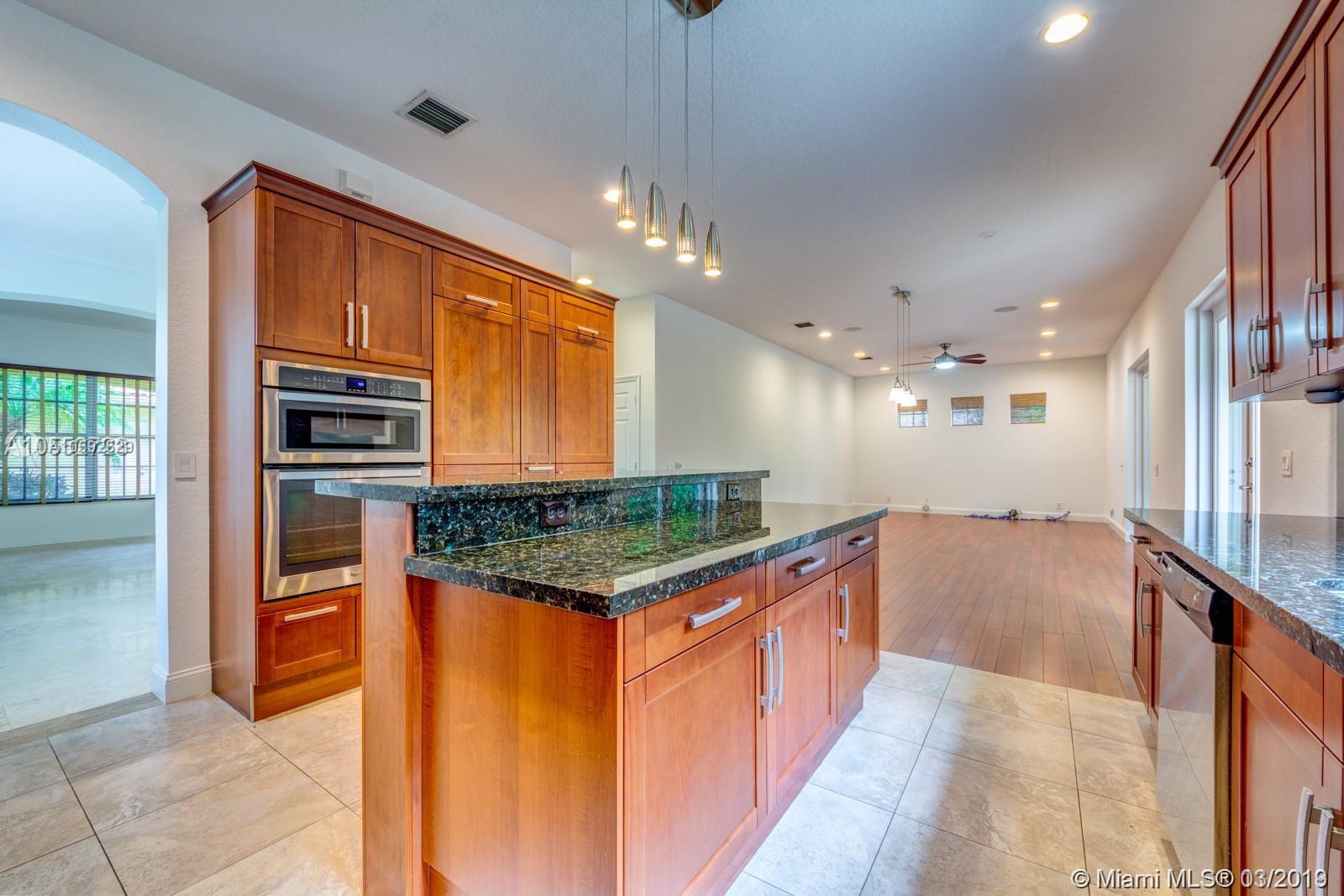 2019 Harbor View Circle Weston, FL 33327 - Photo 5 of 31