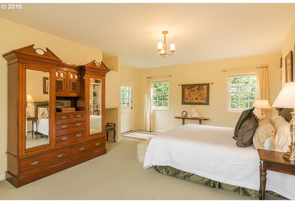 2766 Southwest Old Orchard Road Portland, OR 97201 - Photo 20 of 27