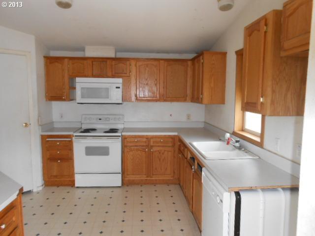 23255 Northwest Pond Road Buxton, OR 97109 - Photo 4 of 9 Gallery Image 4