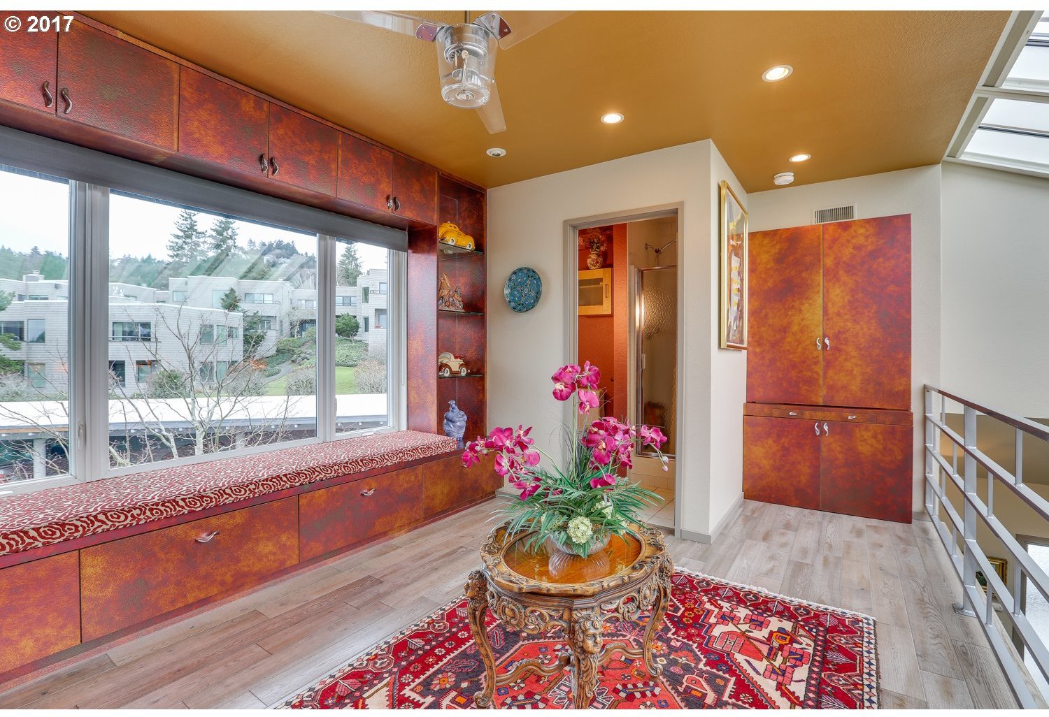 5810 Southwest Riverpoint Lane Portland, OR 97239 - Photo 13 of 32