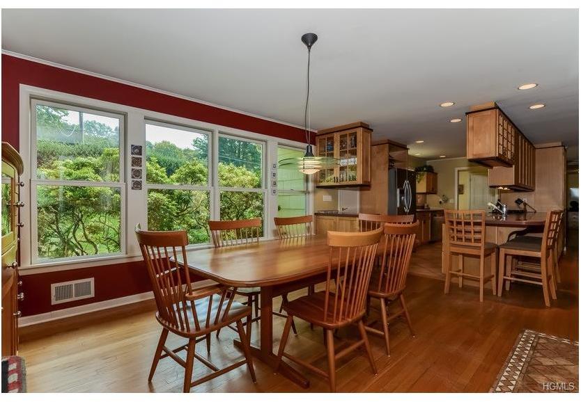 164 Ridgecrest Road Briarcliff Manor, NY 10510 - Photo 8 of 23 Gallery Image 8