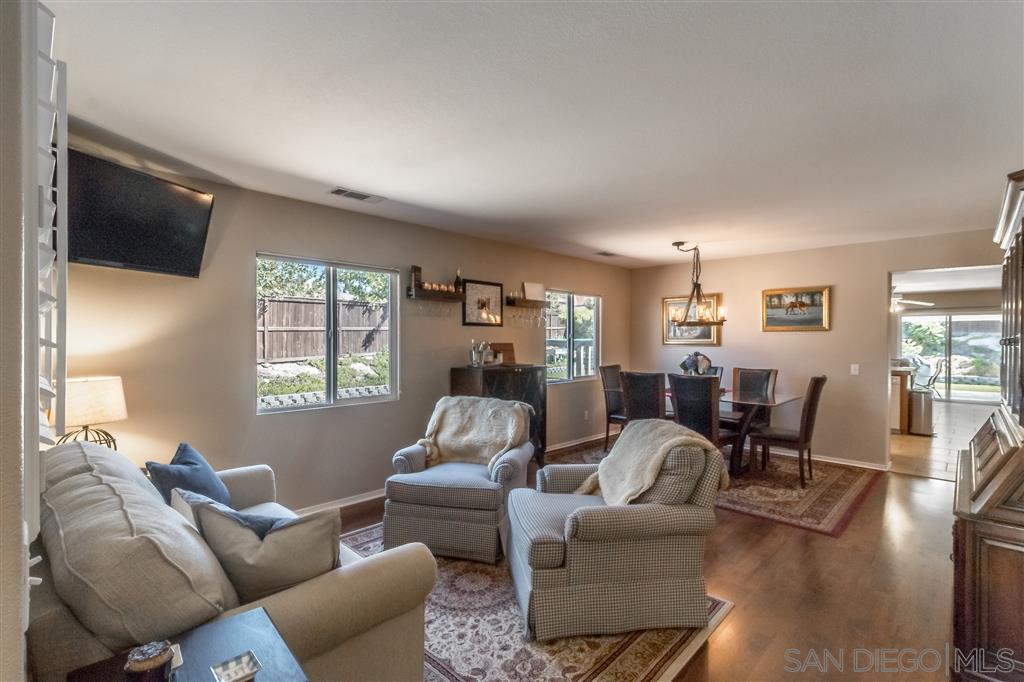 980 Manteca Drive Oceanside, CA 92057 - Photo 3 of 19