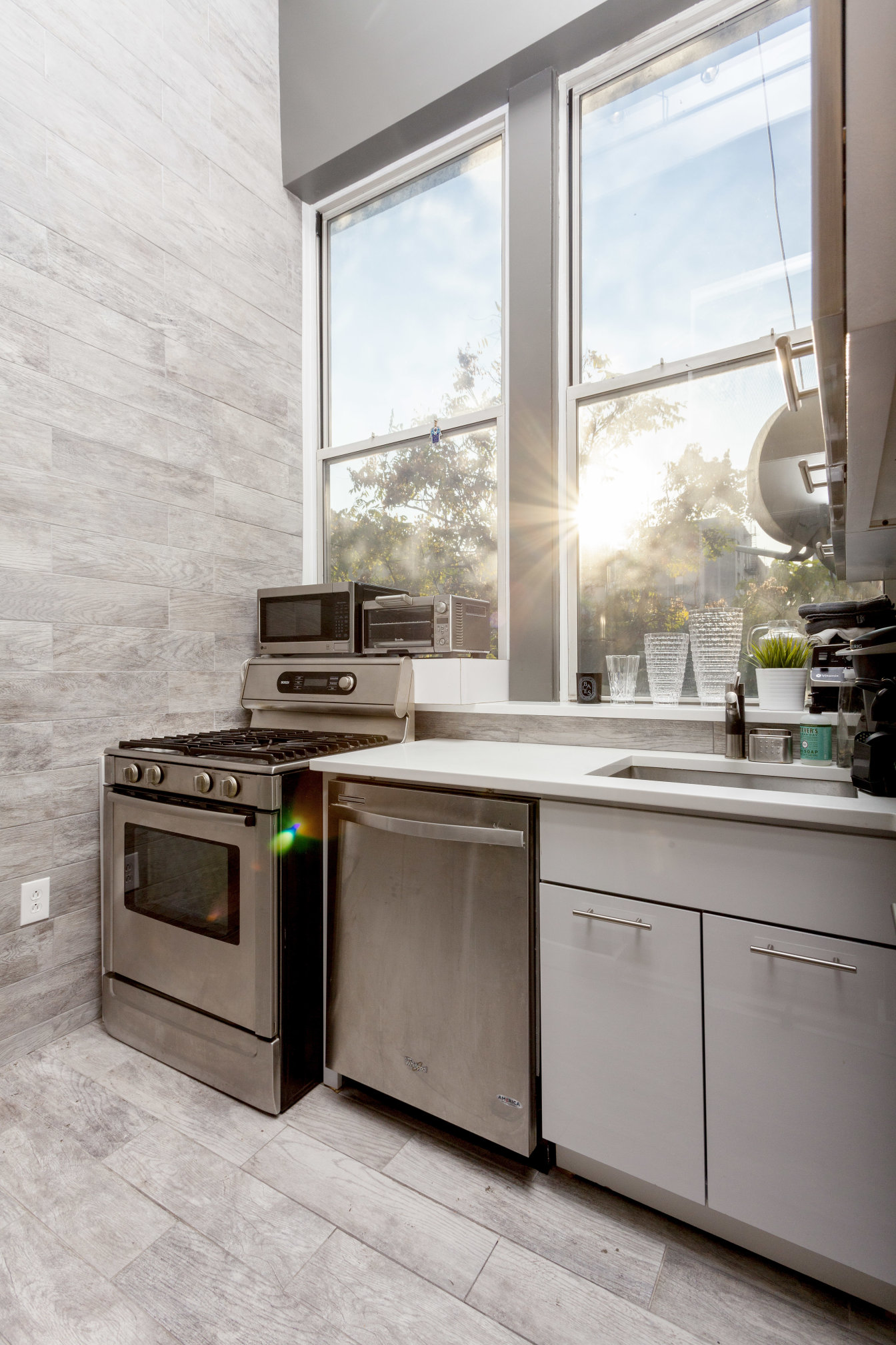 30 Maujer Street, Unit 2A Brooklyn, NY 11206 - Photo 4 of 6