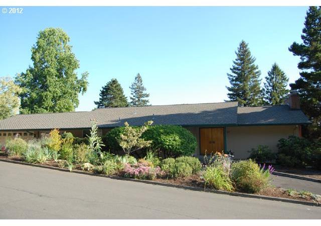 4940 Southwest Downs View Court Portland, OR 97221 - Photo 1 of 16 Gallery Image 1