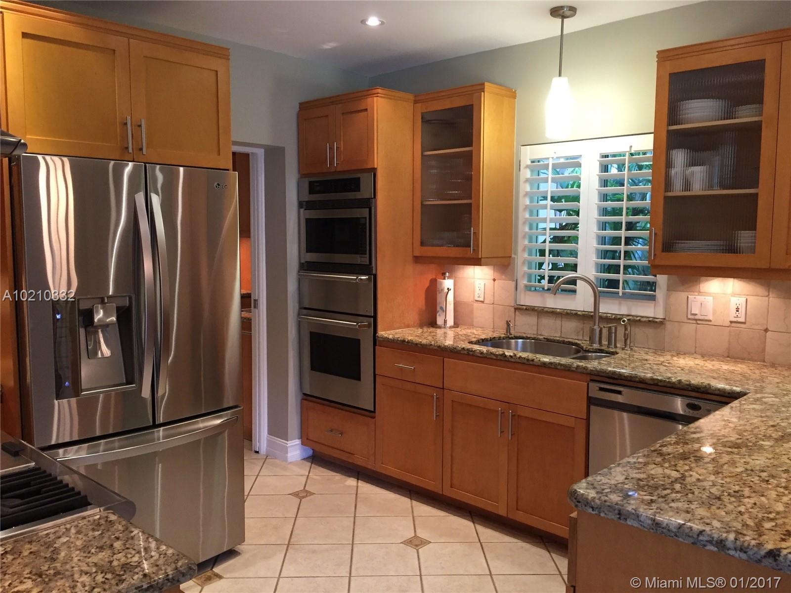 4581 Adams Avenue Miami Beach, FL 33140 - Photo 14 of 34