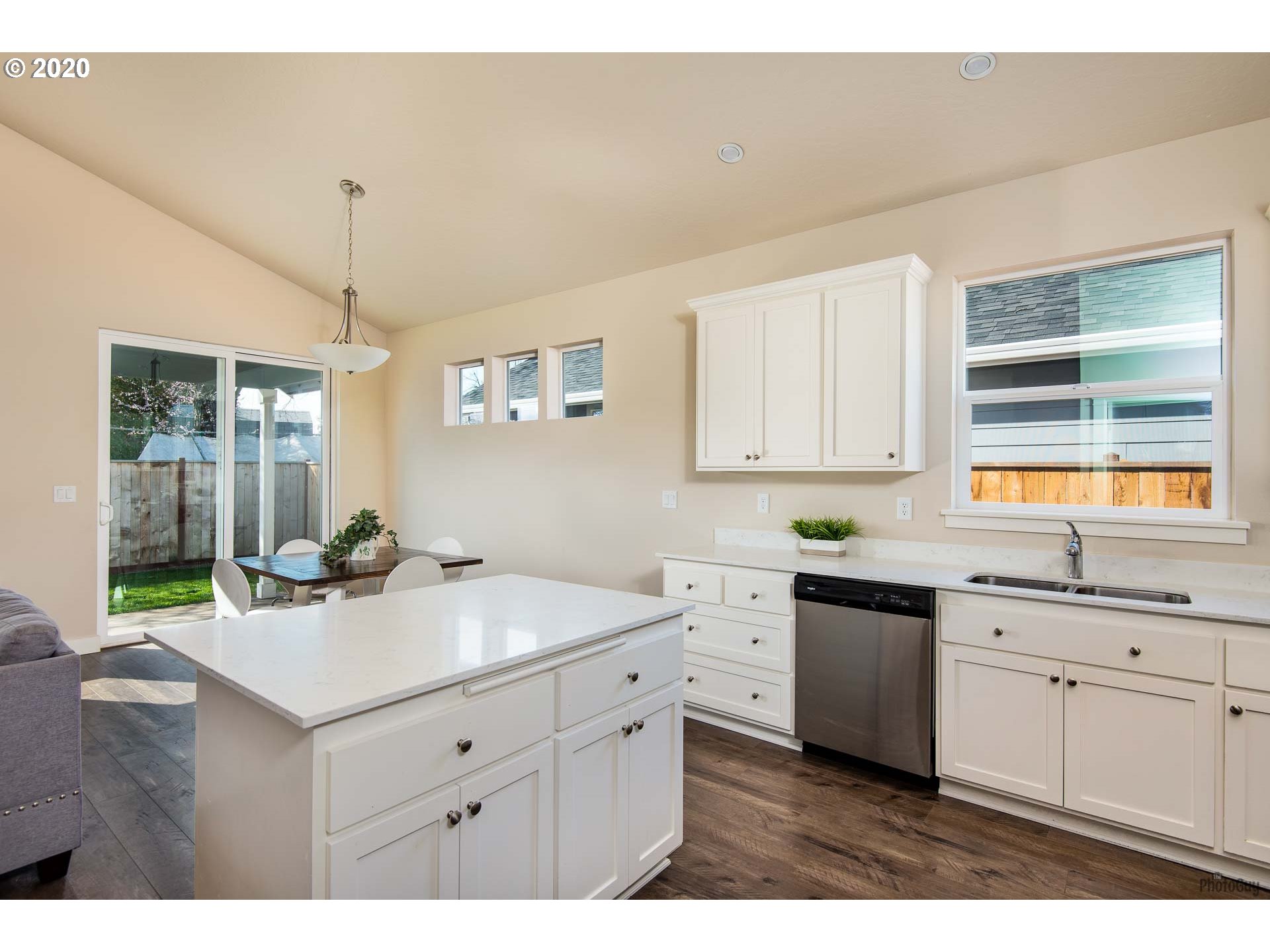 4610 Romy Court Eugene, OR 97402 - Photo 15 of 31 Gallery Image 15