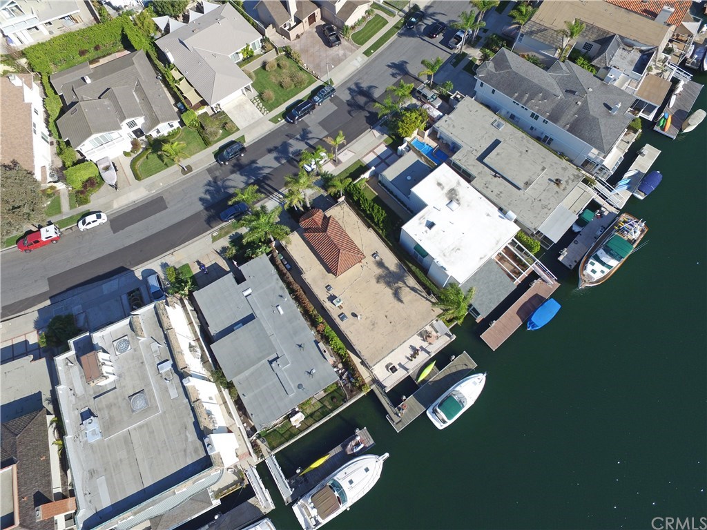 16995 Edgewater Lane Huntington Beach, CA 92649 - Photo 3 of 18