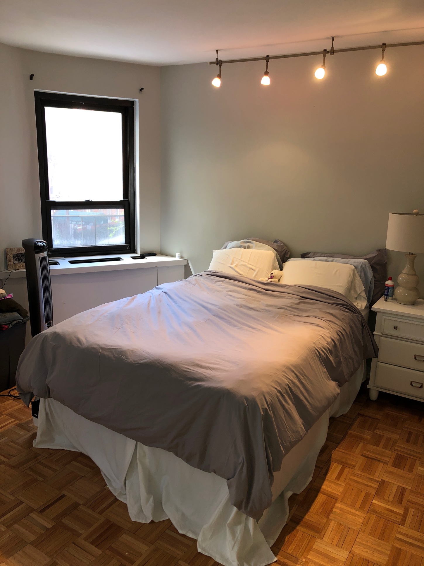 210 East 47th Street, Unit 3H Manhattan, NY 10017 - Photo 6 of 10