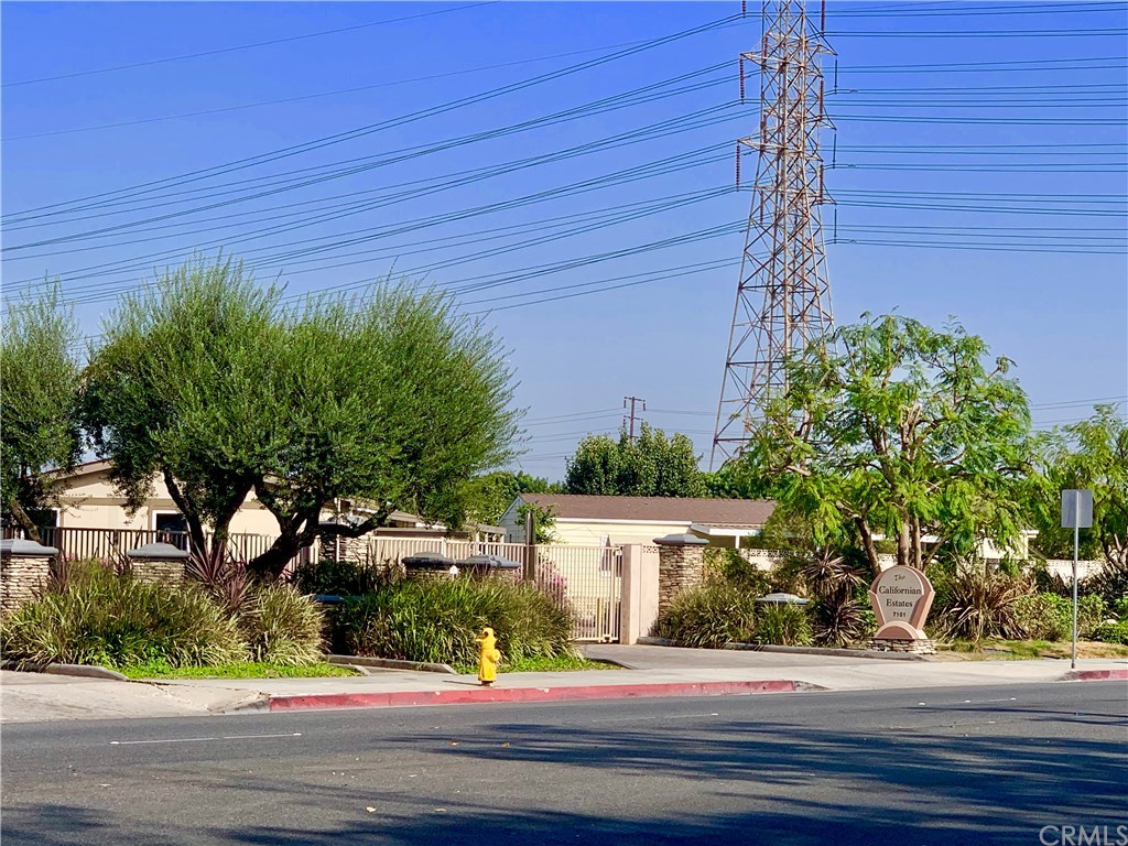 7101 Rosecrans Avenue, Unit 45 Paramount, CA 90723 - Photo 21 of 22 Rosecrans Ave. Street view.