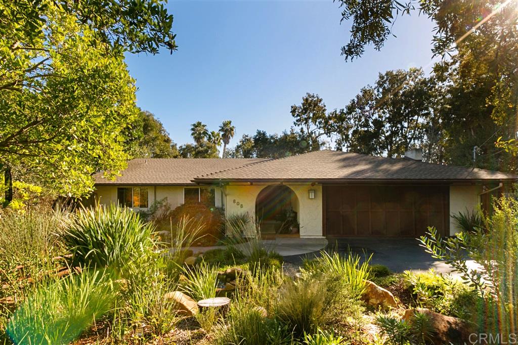 808 Capri Road Encinitas, CA 92024 - Photo 1 of 25