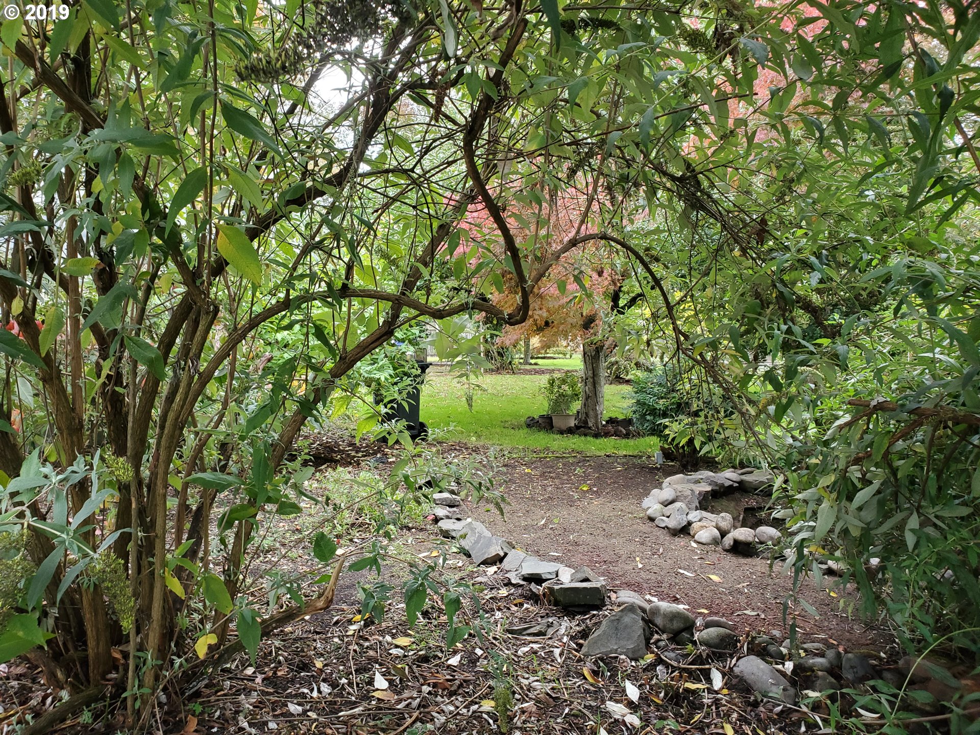 880 River Road Eugene, OR 97404 - Photo 1 of 23 Gallery Image 1