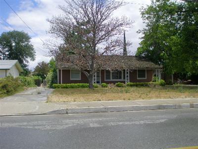 918 Baldwin Road Bakersfield, CA 93304 - Photo 1 of 13 Front