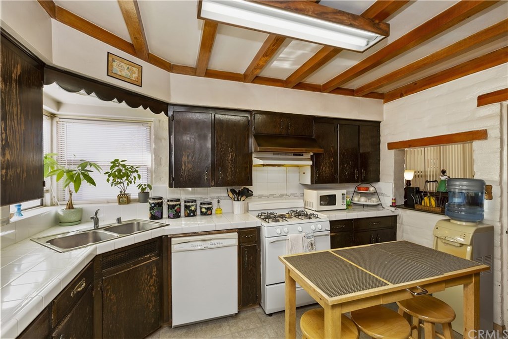 4036 Adams Street Riverside, CA 92504 - Photo 13 of 30