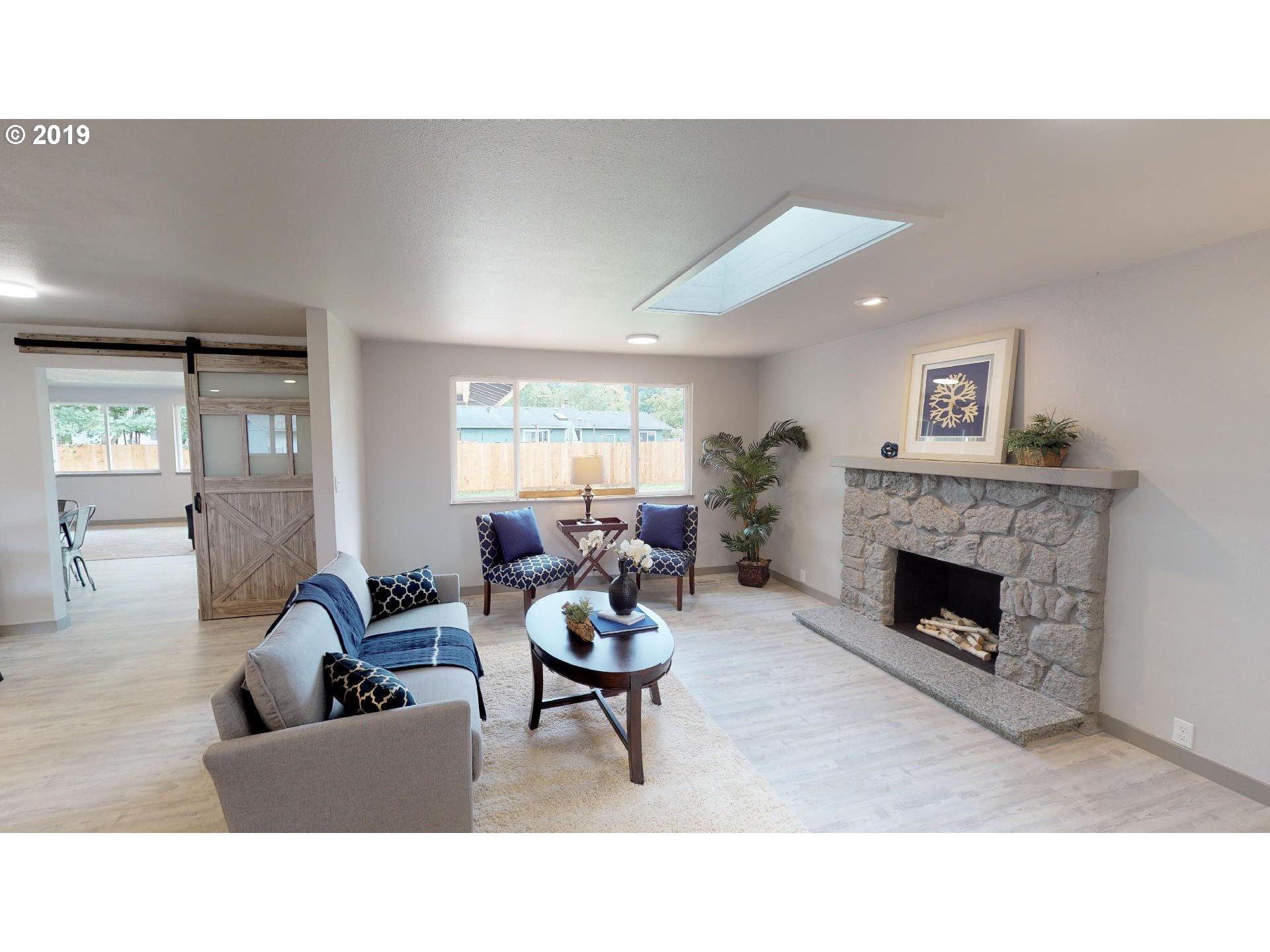 466 Laksonen Loop Springfield, OR 97478 - Photo 2 of 31