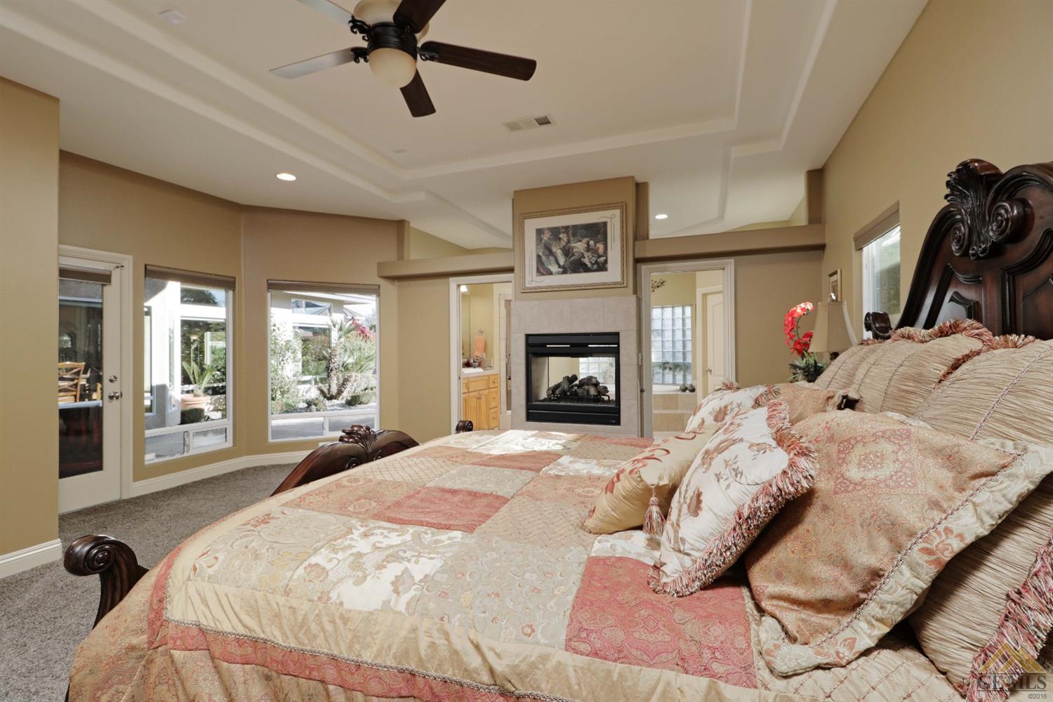 13409 Michaelangelo Drive Bakersfield, CA 93314 - Photo 14 of 40