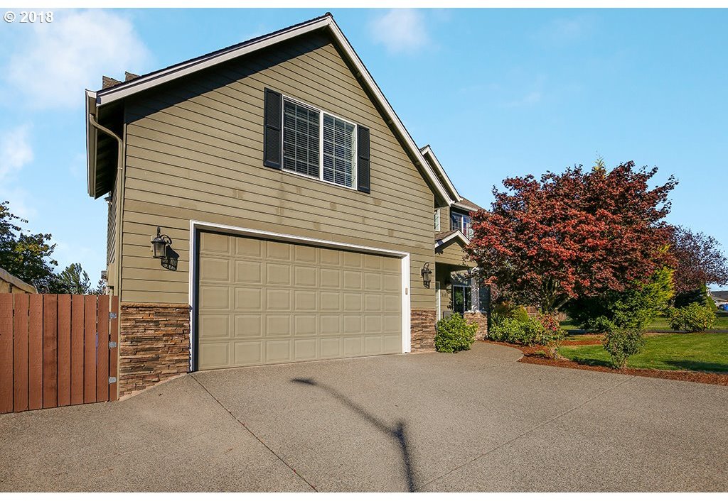 2107 Northwest 31st Circle Camas, WA 98607 - Photo 1 of 32