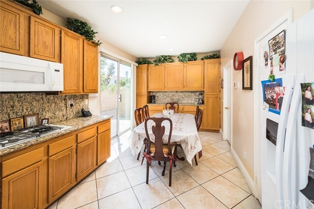 43 Declaration Place Irvine, CA 92602 - Photo 10 of 22